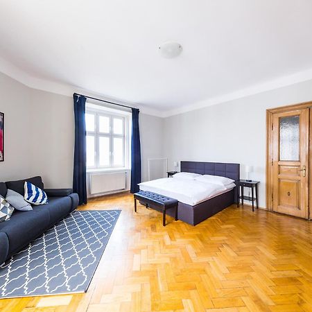 Boheme Apartment Prague Three מראה חיצוני תמונה