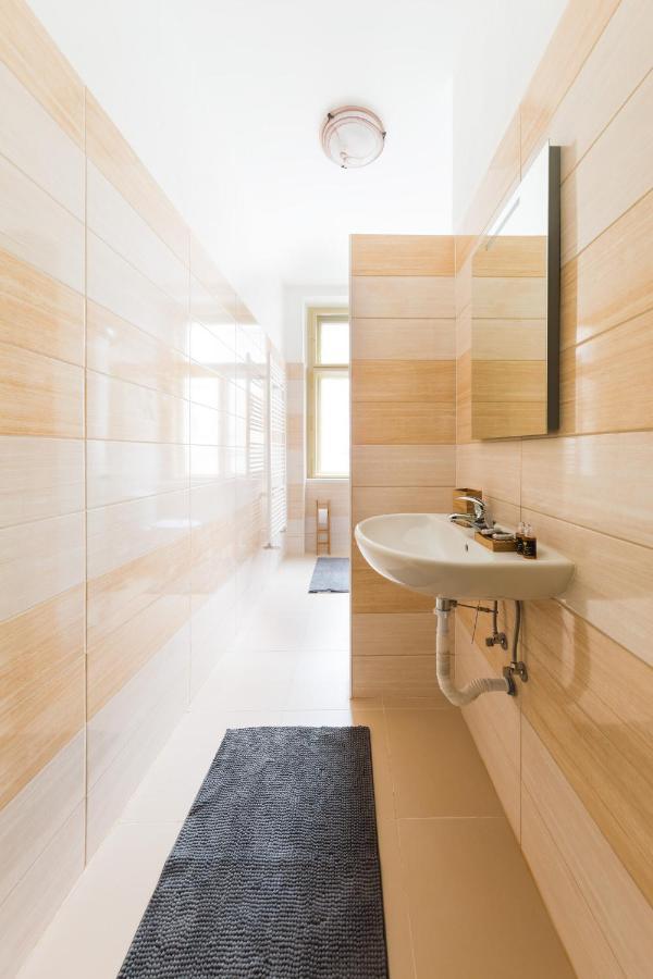 Boheme Apartment Prague Three מראה חיצוני תמונה